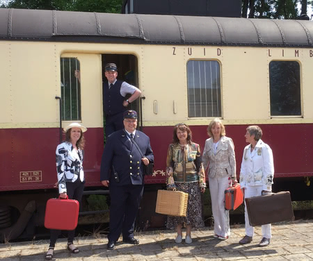 Modeshow met vintage-kleding